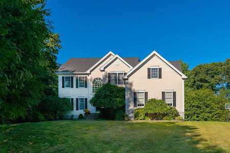 16 Constitution Circle Holliston, MA 01746