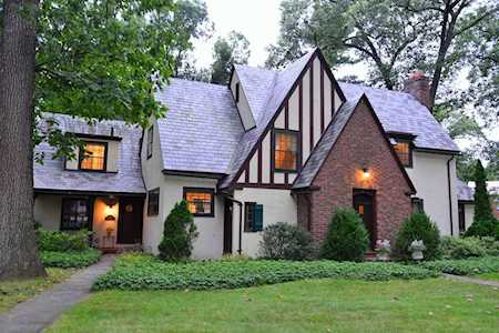 90 Colony Rd Longmeadow, MA 01106