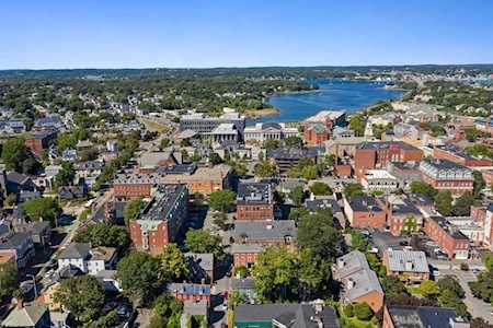 289 Essex St #507 Salem, MA 01970