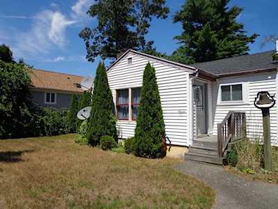 11 Birch Ter Carver, MA 02330