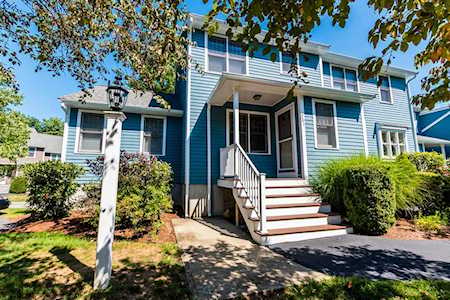 201 Laurelwood Dr #201 Hopedale, MA 01747