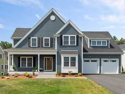28 Sycamore Drive Dracut, MA 01826