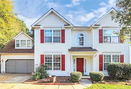 12105 Mountainside Ln Charlotte, NC 28278