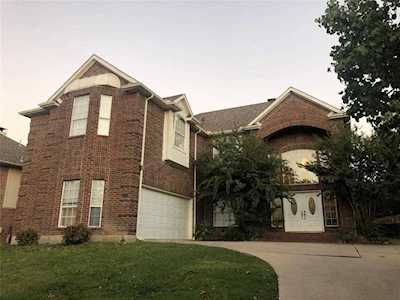 2700 Hillside Drive Highland Village, TX 75077