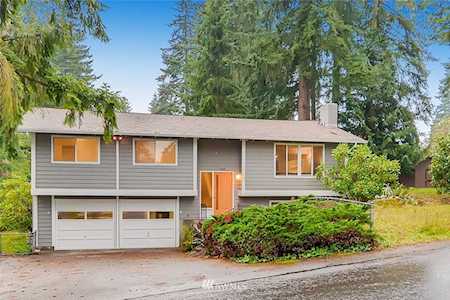 1004 Harvest Rd Bothell, WA 98012