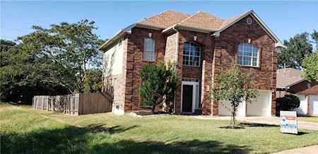 8210 Nairn DR Austin, TX 78749