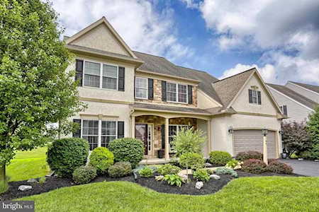 34 Meadow Dr Ephrata, PA 17522