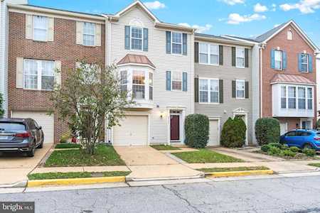 9734 Plaskett Forest Ln Lorton, VA 22079
