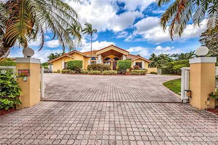 10475 SW 58th St Miami, FL 33173