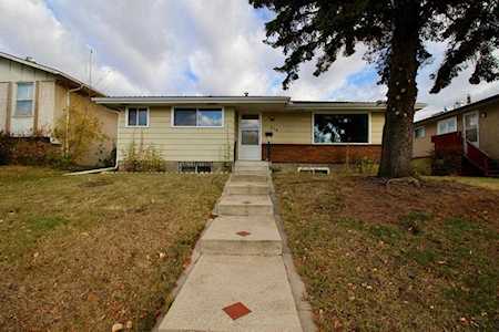 216 78 Ave NE Calgary, AB T2K 0R2