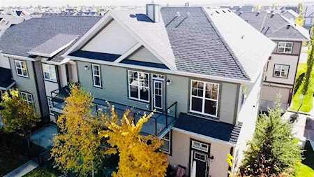 231 Mckenzie Towne Square SE Calgary, AB T2Z 1E2