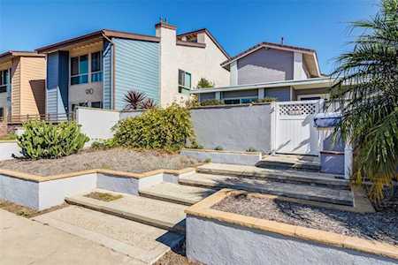 906 Palm Avenue Huntington Beach, CA 92648