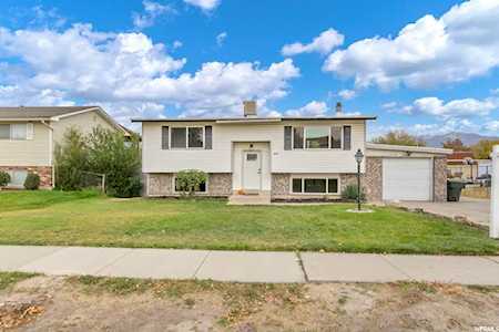 6925 S Georgia Dr West Jordan, UT 84084