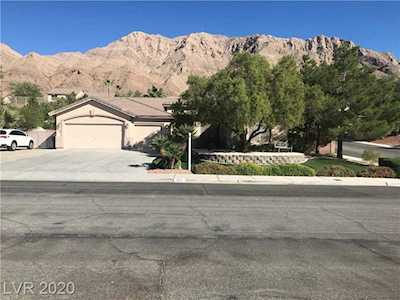 908 Temple View Dr Las Vegas, NV 89110