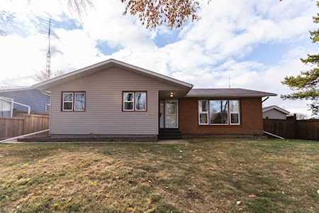 6005 44 Ave Camrose, AB T4V 0B1