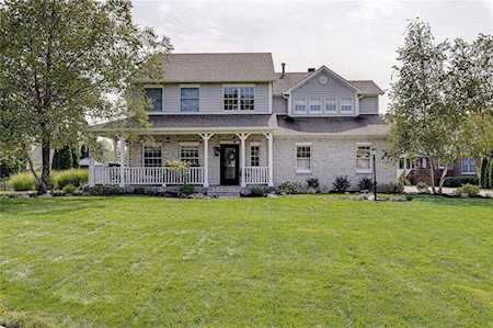 1325 Wood Valley Court Zionsville, IN 46077