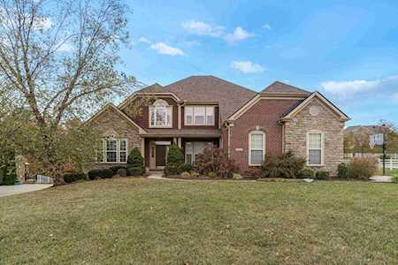 2126 Blankenbecker Dr Florence, KY 41042