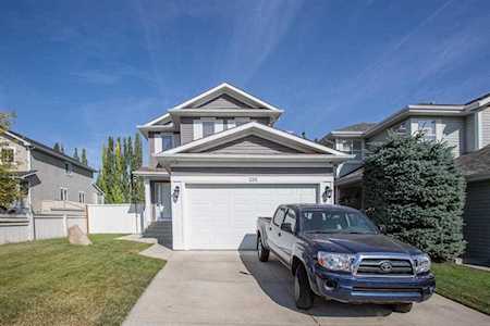 228 Bridlewood Common SW Calgary, AB T2Y 4G1