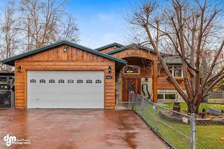 3237 Creekside Drive Anchorage, AK 99504