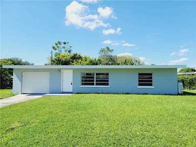 5424 5th Street Ct E Bradenton, FL 34203