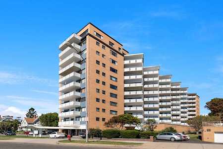 300 Lynn Shore Dr #911 Lynn, MA 01902