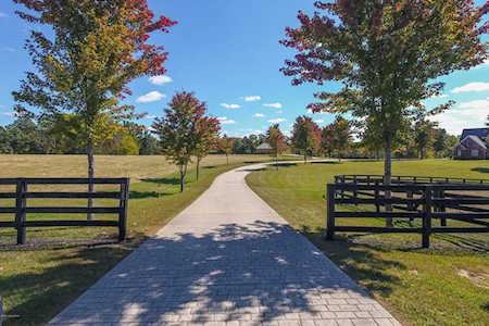 5251 Old Sligo Rd La Grange, KY 40031