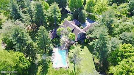 5015 Nitta Yuma Dr Harrods Creek, KY 40027