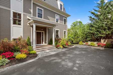 33 Winthrop Rd #2 Brookline, MA 02445