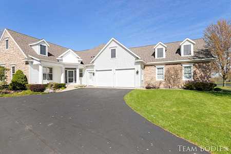 8401 Wallinwood Springs Dr #79 Jenison, MI 49428