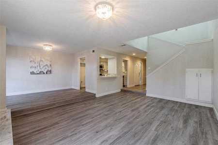 12542 Burninglog Lane Dallas, TX 75243
