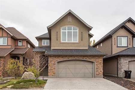 63 Cranarch Circle SE Calgary, AB T3M 0S3