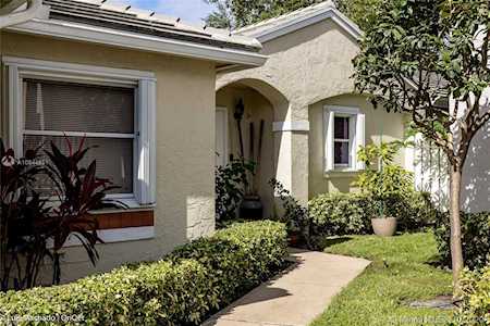 9847 NW 2nd St Plantation, FL 33324