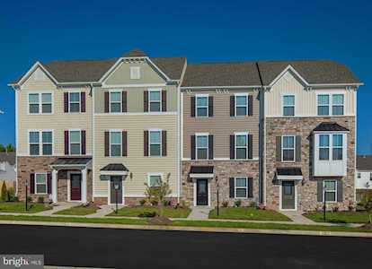 290 Sugar Maple SQUARE Downingtown, PA 19335