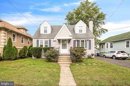 215 Fellowship Rd Maple Shade, NJ 08052
