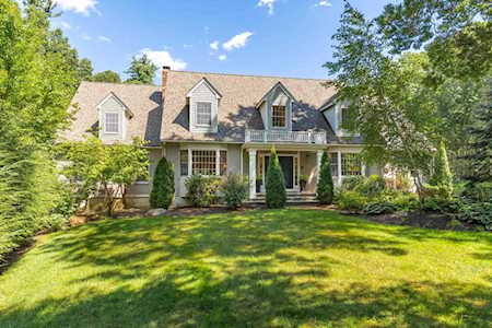 102 Atkinson Ln Sudbury, MA 01776