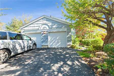 78 Branchwood Lane Clarkstown, NY 10954