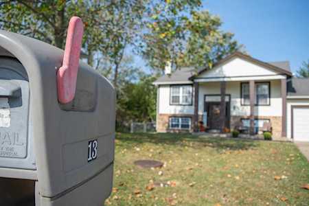 13 Merribrook Ct Ofallon, MO 63368