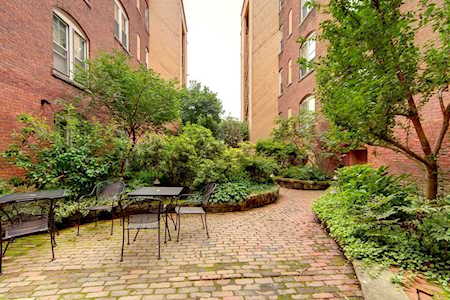 27 Irving St #2 Worcester, MA 01609