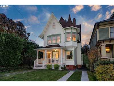 2343 NW Irving St Portland, OR 97210