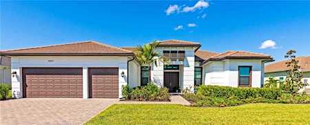 8925 Artisan WAY Sarasota, FL 34240