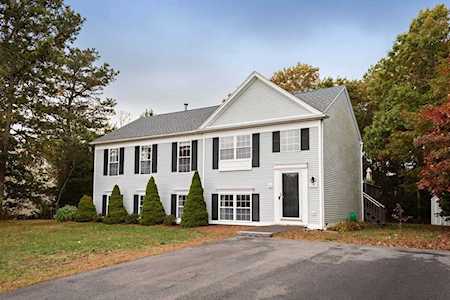 14 Nathan Ln Plymouth, MA 02360