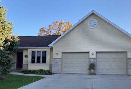 300 W Oak St Cottage Grove, WI 53527