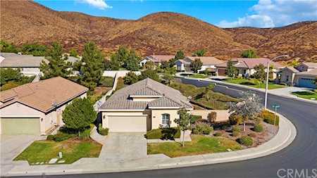 28514 Oasis View Circle Menifee, CA 92584