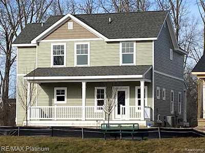 4523 Marie Therese Circle Hamburg Twp, MI 48169