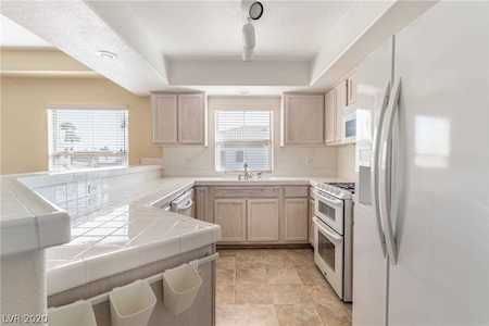 3601 Arginis St #202 Las Vegas, NV 89108