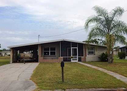 125 Poinsettia CIRCLE NE Port Charlotte, FL 33952