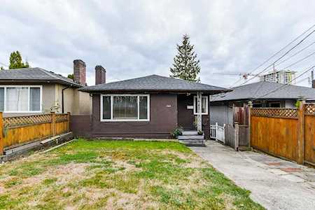 788 E 63rd Avenue Vancouver, BC V5R 5J9