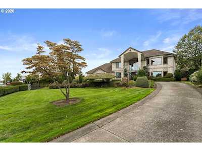 1722 NW Deerfern St Camas, WA 98607