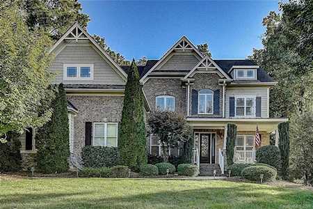 1612 Mt Isle Harbor Dr Charlotte, NC 28214