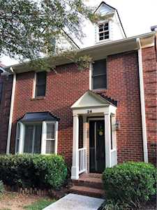 24 Huntington Place Dr Sandy Springs, GA 30350